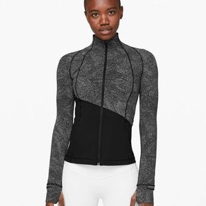 NWT Lululemon Define Jacket *Asymmetrical - Size 6